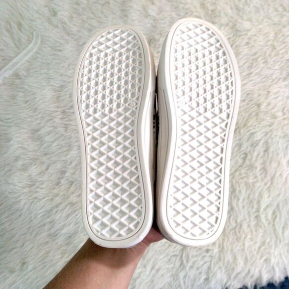 Rosy Womens Canvas Lace Up Sneakers Gray Leopard Print EUR 41 US 8.5 New - Picture 6 of 6